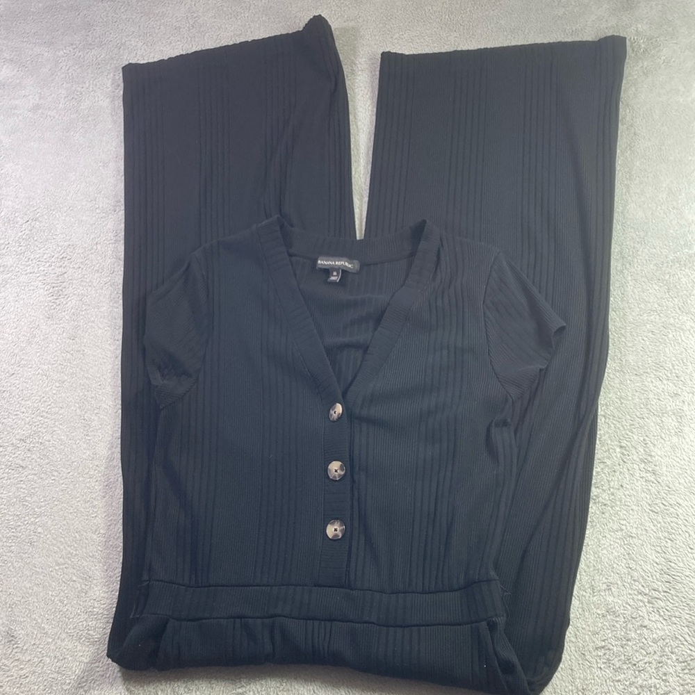 Banana Republic Jump Suit Women Size M Black Cap Sleeve V Neck Button Front - Picture 1 of 9